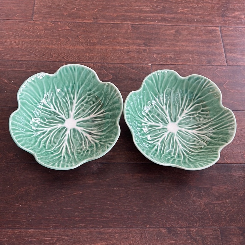 Set Of 2 New Serving Bowls 9” Cabbage Easter Spring Scalloped Edge Green - Picture 1 of 4